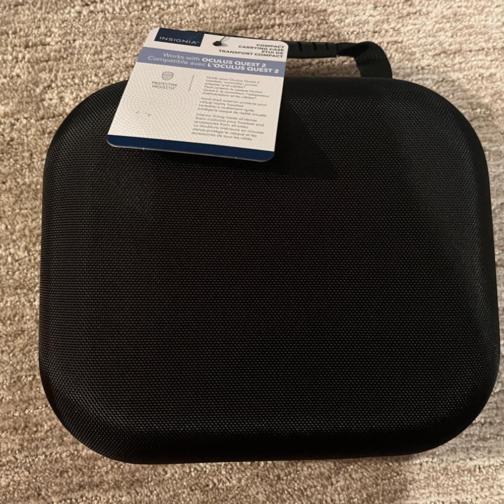 Oculus Quest 2 Carry Case new with tags